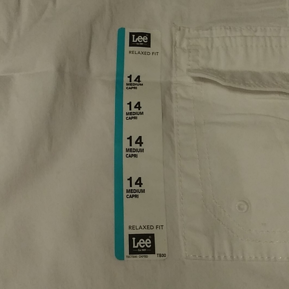 Capris pants - Picture 3 of 4